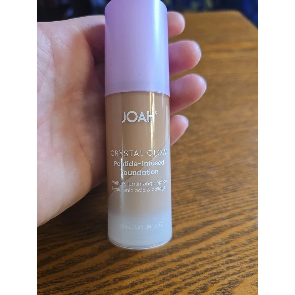 JOAH Foundation Crystal Glow Peptide-Infused TW080 Tan Neutral Undertones